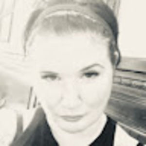 Meet your Posher, Dr. clio belle